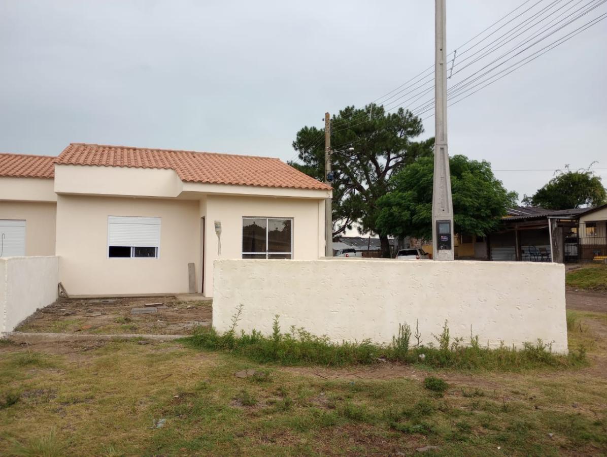 Casa para Venda - Santana do Livramento / RS no bairro Cohab do Armour, 2  dormitórios, 1 banheiro, 1 vaga de garagem, área total 149,19 m², área  construída 58,04 m²